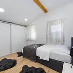 Holiday Home Lago Verde Dom wakacyjny Peracko Blato