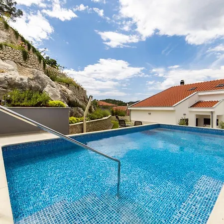 Holiday Home Lago Verde בית נופש Peracko Blato