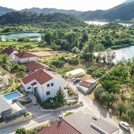 Holiday Home Lago Verde Peracko Blato