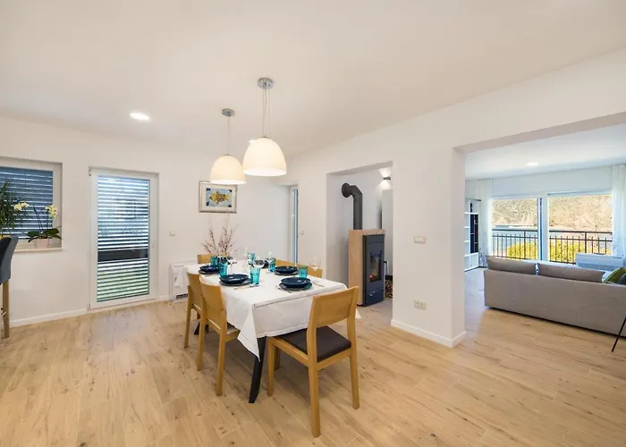 בית נופש Holiday Home Lago Verde